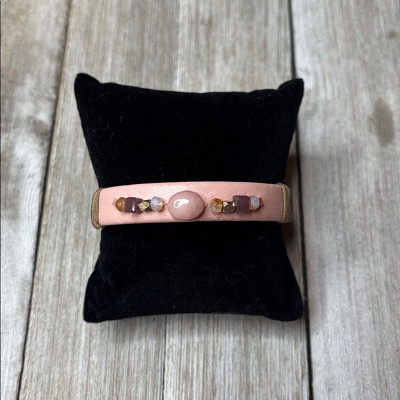 Pink Beaded Bracelet - Picture 2 of 3